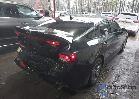 2022 Kia K5 Lxs z USA, uszkodzony, nr VIN 5XXG14J28NG151399